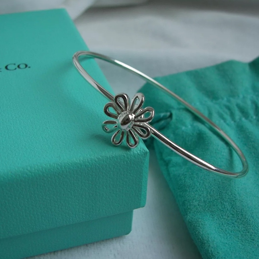 Tiffany & Co. Paloma Picasso “Daisy” Bangle